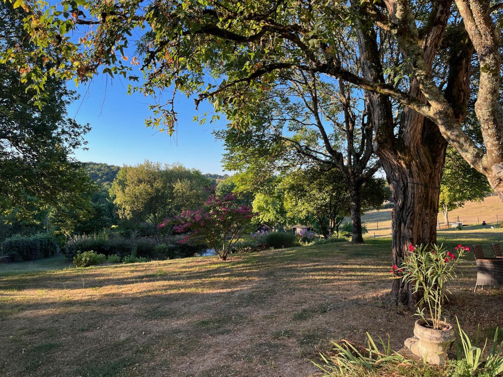 Roquebrune Saint-Alvere Екстер'єр фото